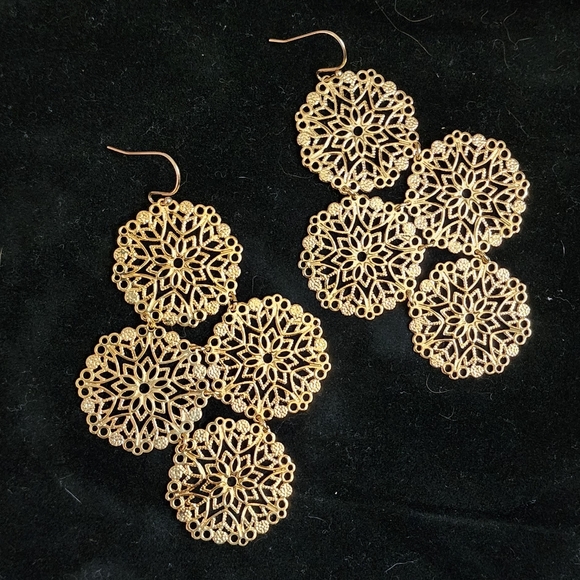 Avon Jewelry - Avon Filigree Medallion Earrings